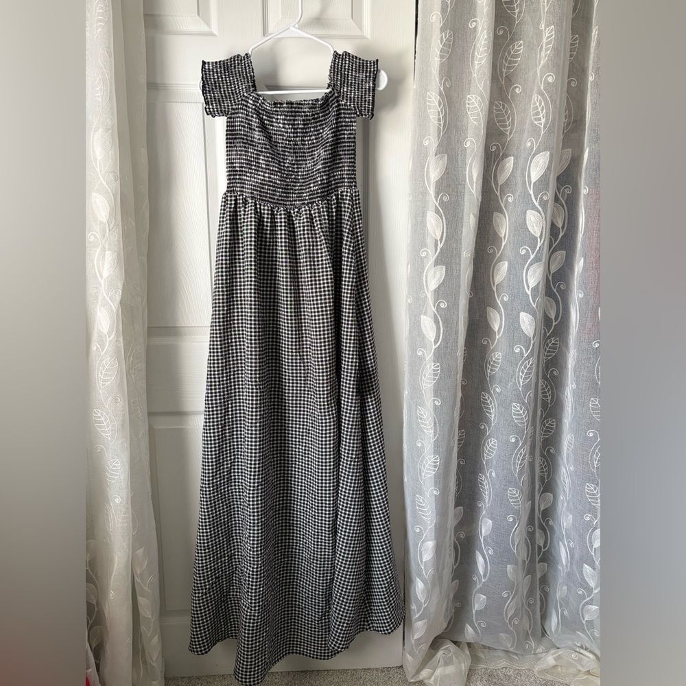 New NWT Lulus Gingham Smocked Maxi Dress off the shoulder side pockets size M - Picture 4 of 10